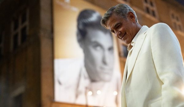 Cinegiornale.net venezia-82-tutti-parlano-di-jay-kelly-cosa-sappiamo-del-film-con-george-clooney-e-adam-sandler-600x350 George Clooney, il suo film più sottovalutato è su Netflix: un capolavoro dimenticato da vedere stasera News  