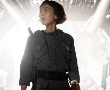 Cinegiornale.net alien-earth-e-un-sequel-o-un-prequel-ecco-come-la-serie-fx-si-collega-ai-film-di-ridley-scott-220x180 Alien: Earth è un sequel o un prequel? Ecco come la serie FX si collega ai film di Ridley Scott News Serie-tv  