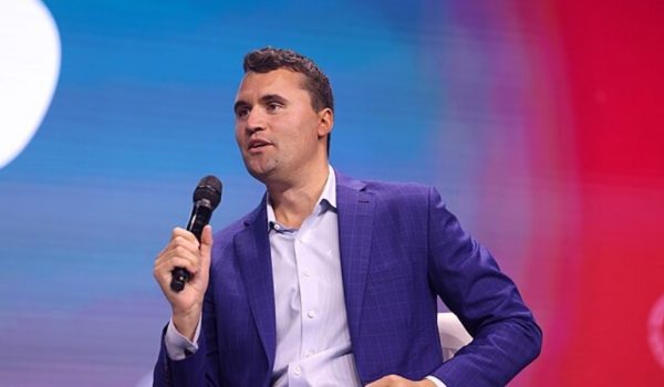 Cinegiornale.net chi-e-tyler-robinson-il-22enne-sospettato-dellomicidio-di-charlie-kirk-tradito-dalla-sua-stessa-famiglia-600x350 Chi è Tyler Robinson: il 22enne sospettato dell’omicidio di Charlie Kirk tradito dalla sua stessa famiglia News  