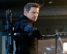 Cinegiornale.net jeremy-renner-lattore-commenta-lipotesi-che-hawkeye-sia-presente-in-avengers-doomsday-secret-wars-220x180 Jeremy Renner: l&rsquo;attore commenta l&rsquo;ipotesi che Hawkeye sia presente in Avengers: Doomsday & Secret Wars Cinema News  