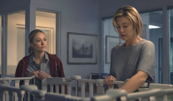 Cinegiornale.net la-mano-sulla-culla-recensione-del-remake-del-film-anni-novanta-con-maika-monroe-e-mary-elizabeth-winstead-600x350 La mano sulla culla: recensione del remake del film anni Novanta, con Maika Monroe e Mary Elizabeth Winstead News Recensioni  