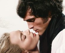 Cinegiornale.net cime-tempestose-passione-fuori-e-dentro-dal-set-tra-margot-robbie-e-jacob-elordi-220x180 Cime Tempestose: passione fuori e dentro dal set tra Margot Robbie e Jacob Elordi! News  