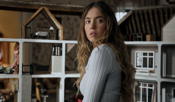 Cinegiornale.net una-di-famiglia-the-housemaid-recensione-quando-le-apparenze-ingannano-600x350 Una di famiglia – The Housemaid, recensione: quando le apparenze ingannano News Recensioni  