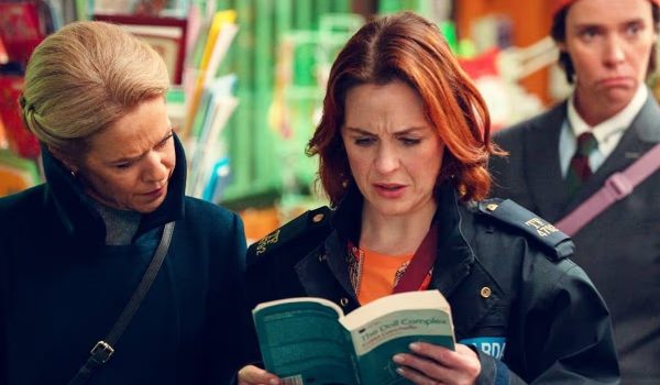Cinegiornale.net how-to-get-to-heaven-from-belfast-recensione-della-nuova-serie-di-lisa-mcgee-autrice-di-derry-girls-600x350 How To Get to Heaven from Belfast: recensione della nuova serie di Lisa McGee autrice di Derry Girls  News Recensioni  