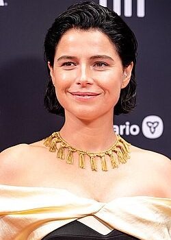 Cinegiornale.net jessie-buckley-ritratto-di-unattrice-250x350 Jessie Buckley, ritratto di un’attrice Cinema News Serie-tv  